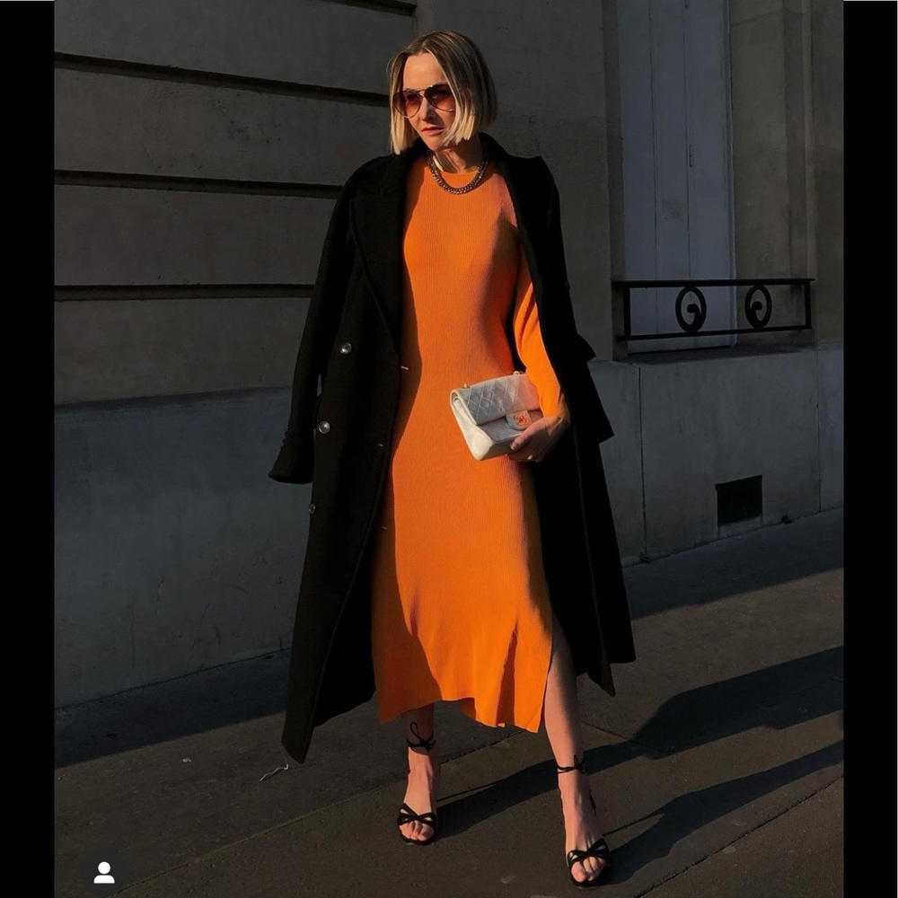 🩵 ZARA Orange MIDI Ribbed Knit Dress